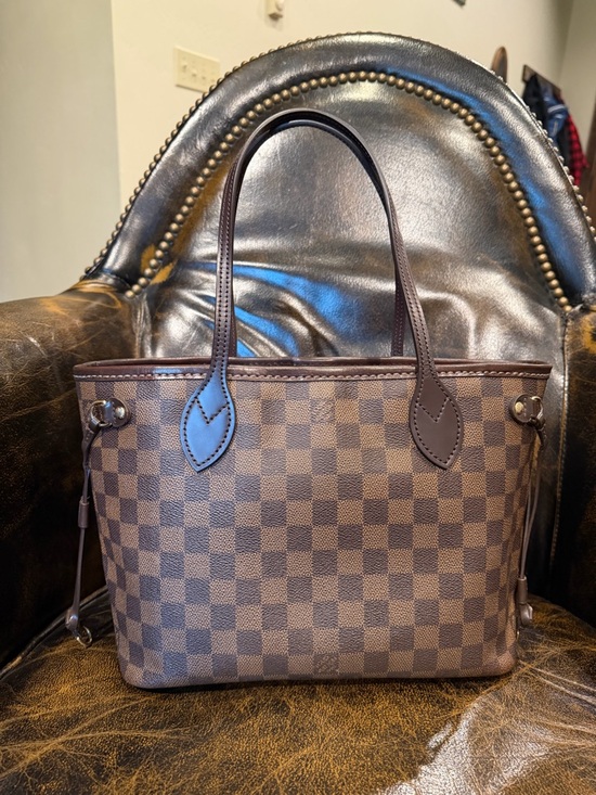 Louis Vuitton Handbags - Louis Vuitton damiere neverfull PM